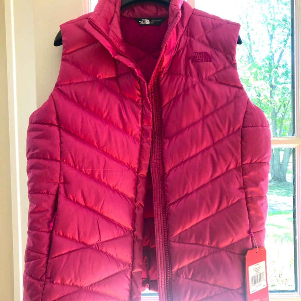 NWT North Face vest size M